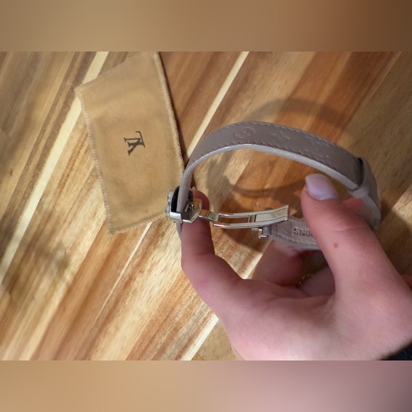 Louis Vuitton Bracelet - Picture 3 of 9